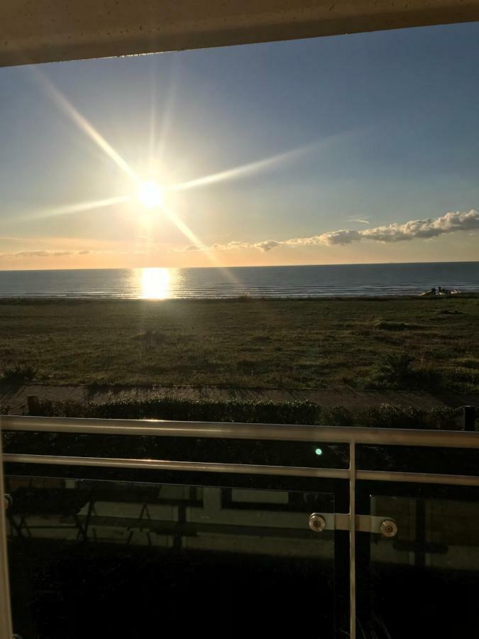 Luxury Beachfront Outstanding 2 Bedroom Apartment Eastbourne Exterior foto